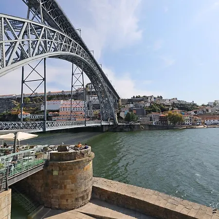 Flh * Porto